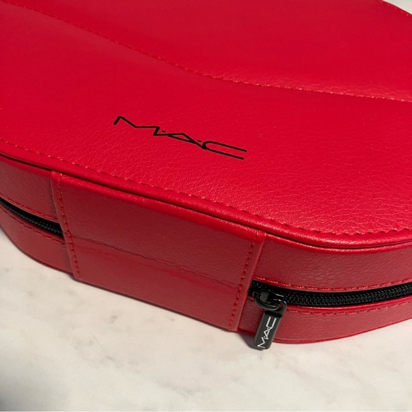 rare MAC lip clutch - Picture 4 of 4